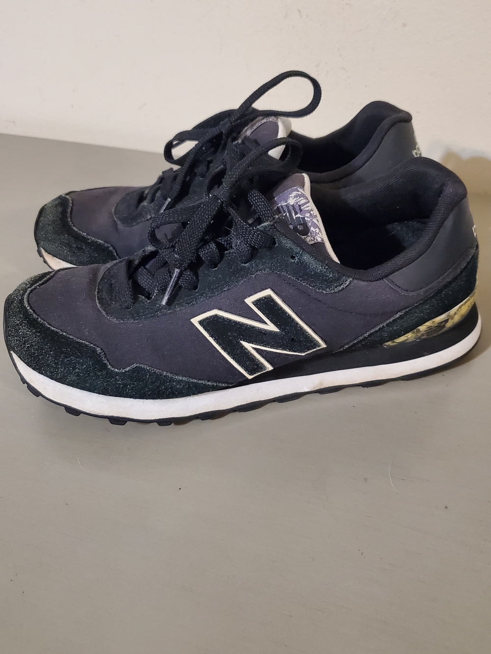 New Balance 515 Trainers W 8.5 Athletic Shoes Black White Floral Running Sneaker